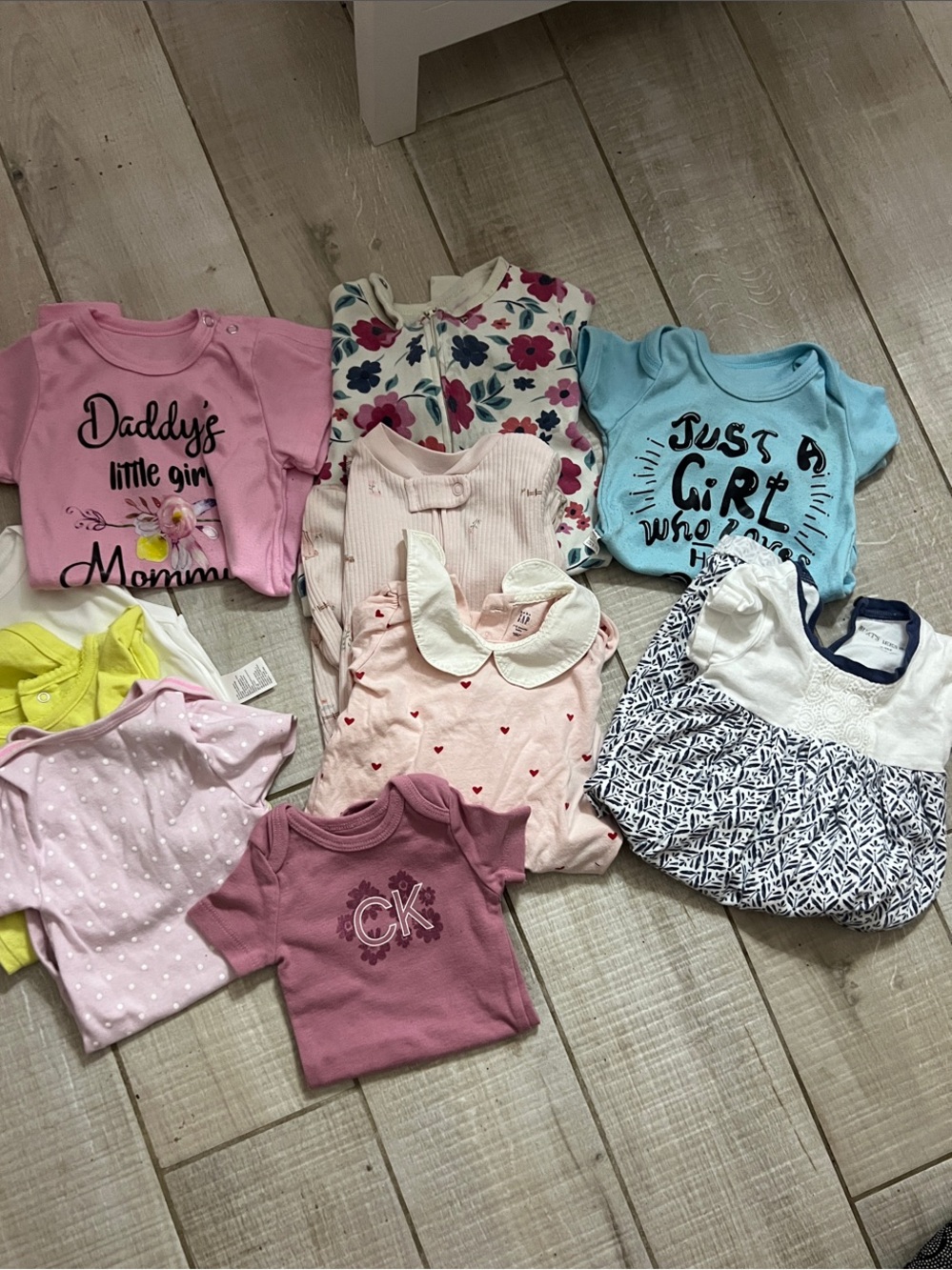 Lot of Baby Girl 6-9M -8 long and short onesies 2 sleepers carters Burt’s bee CK